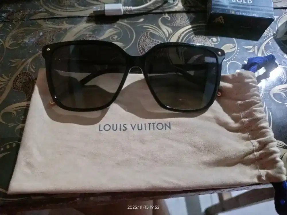 KACAMATA LUIS VUITTON (LV) WANITA ORIGINAL