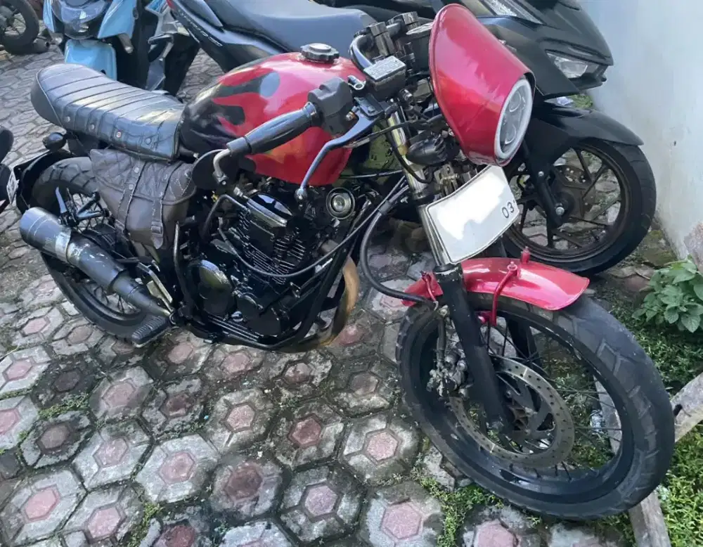 Caferacer Basic Scorpio z