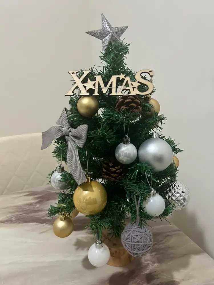 Pohon natal fullset dekorasi