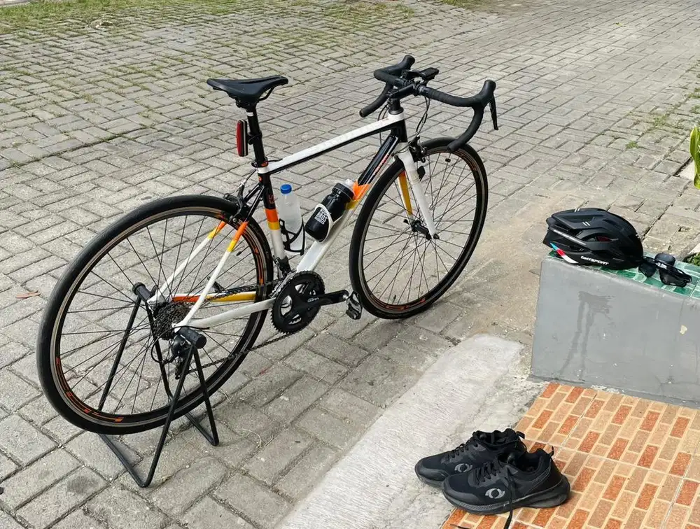 ROADBIKE POLYGON STRATTOS S3