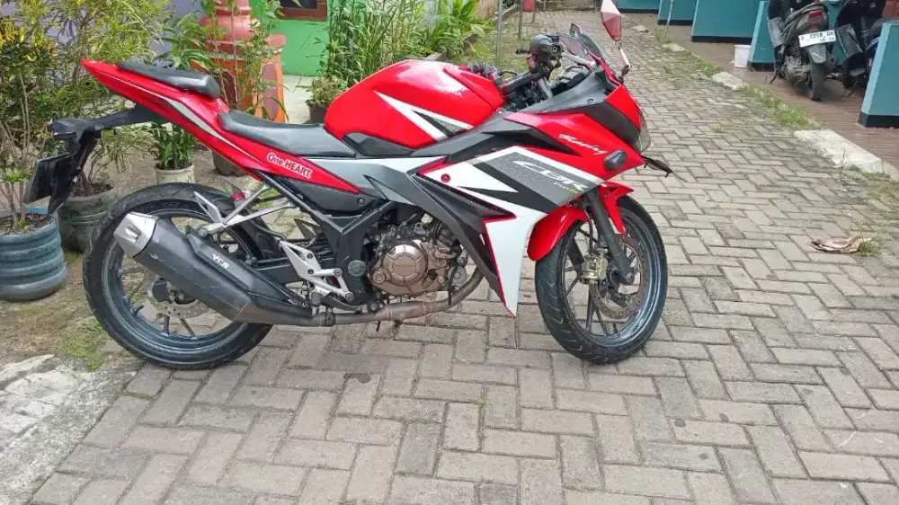 DIJUAL CBR 2018 SS LENGKAPPP