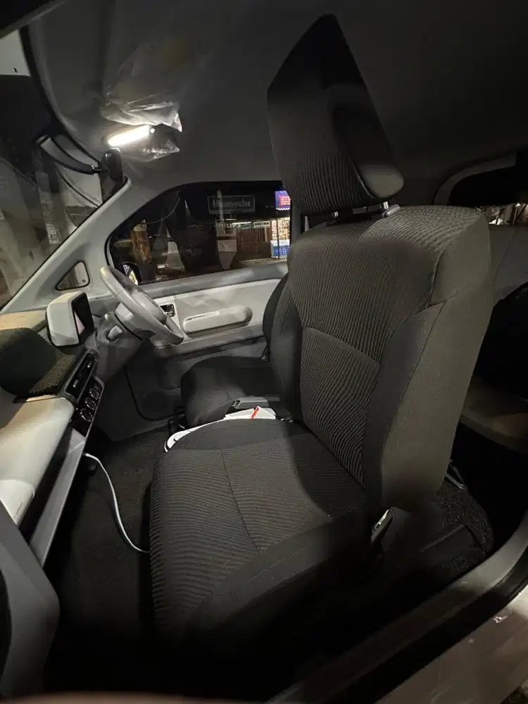 Jok Suzuki Ertiga bekas Wuling Air Ev