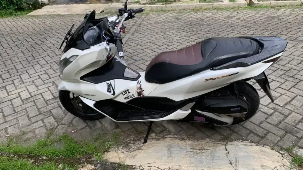 Motor honda pcx 160 2021 (full baut titanium yang terlihat ya)