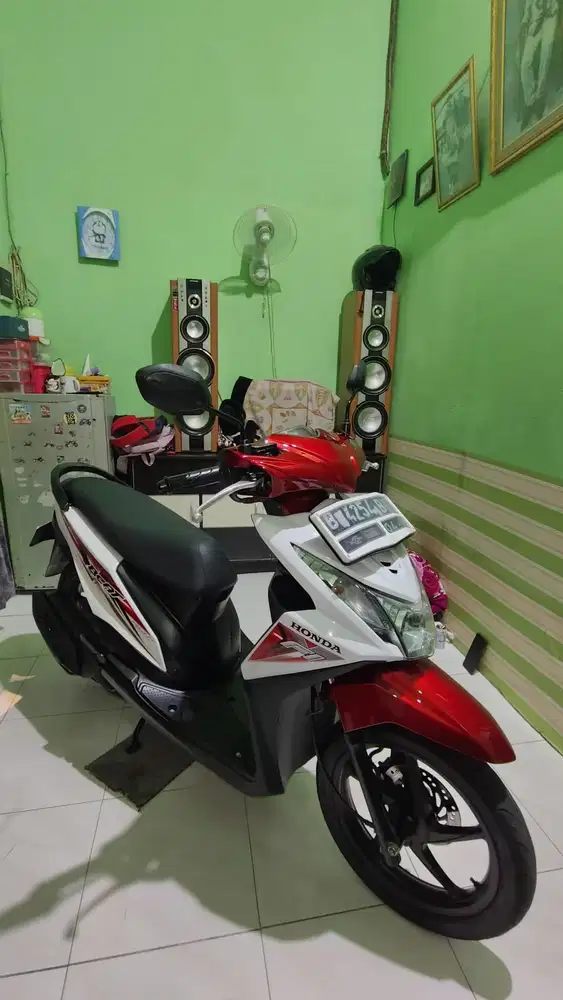 Honda beat esp tahun 2016.