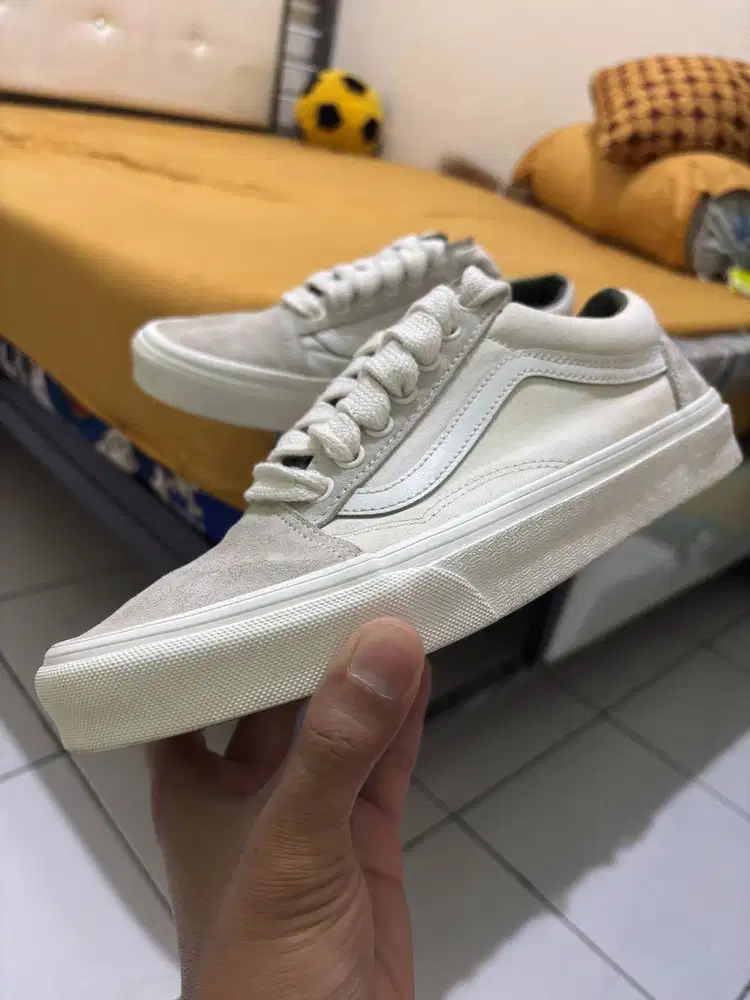 vans old skool white oversized laces
