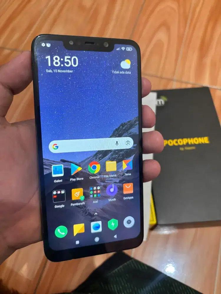 Poco F1 6/128 fuldus