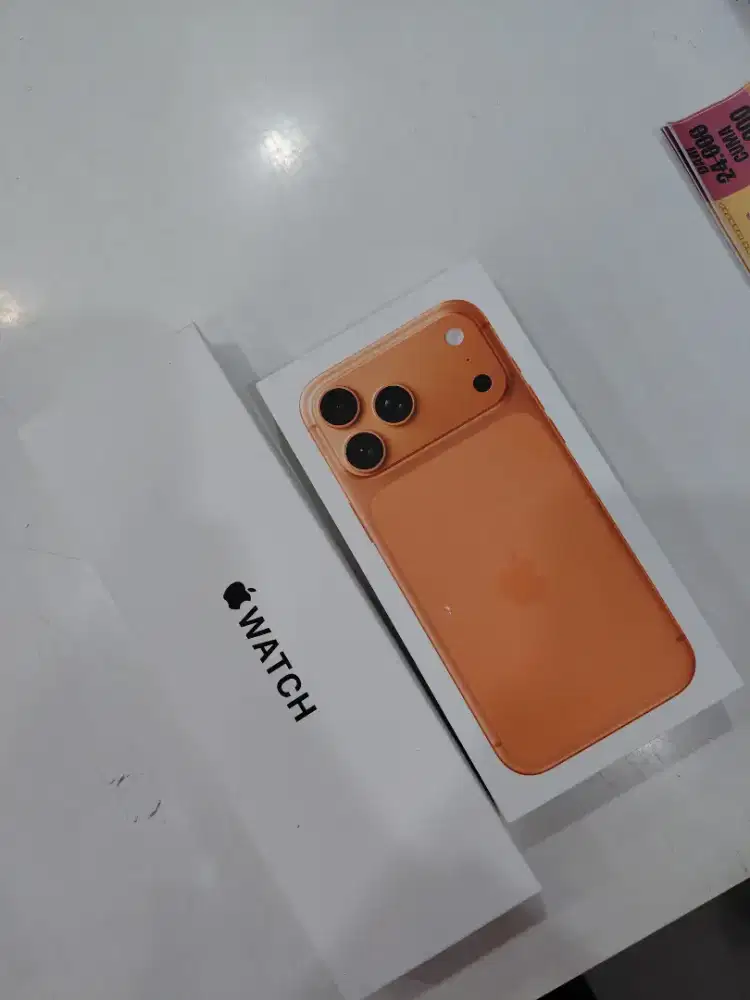 Iphone 17 promax cosmic orange