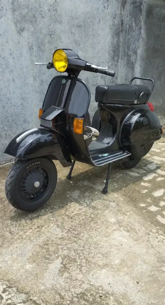 Di Jual Vespa Exclusive Look PX Arcobaleno tahun 1990