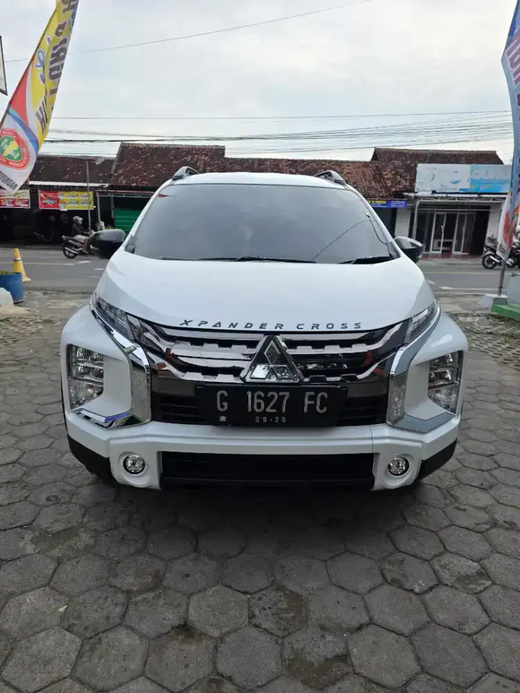 Xpander cross rockford matic tahun 2021