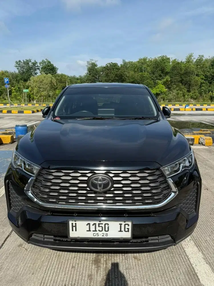 Kijang Innova Zenix Type V Bensin Th 2023