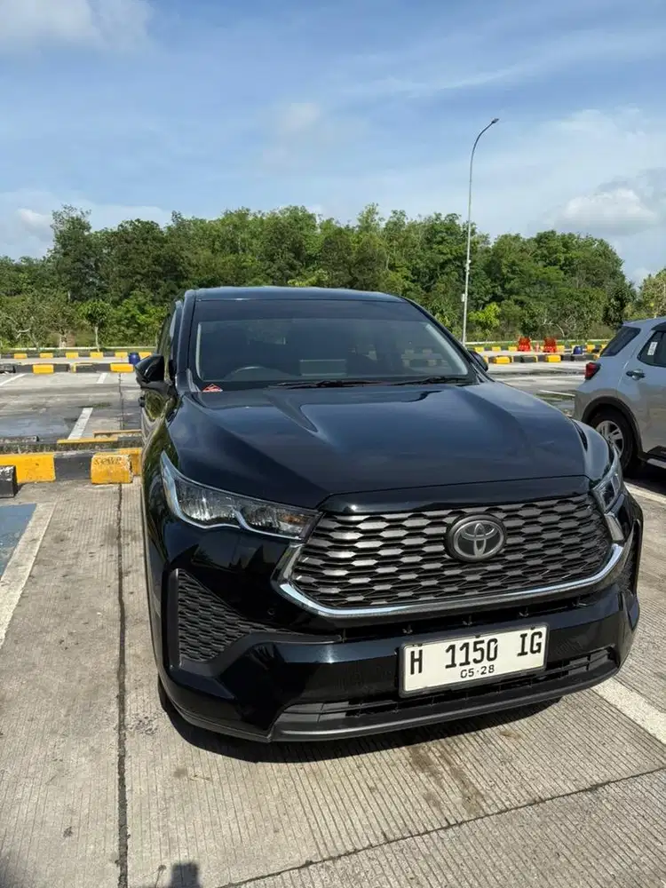Kijang Innova Zenix Type V Bensin Th 2023