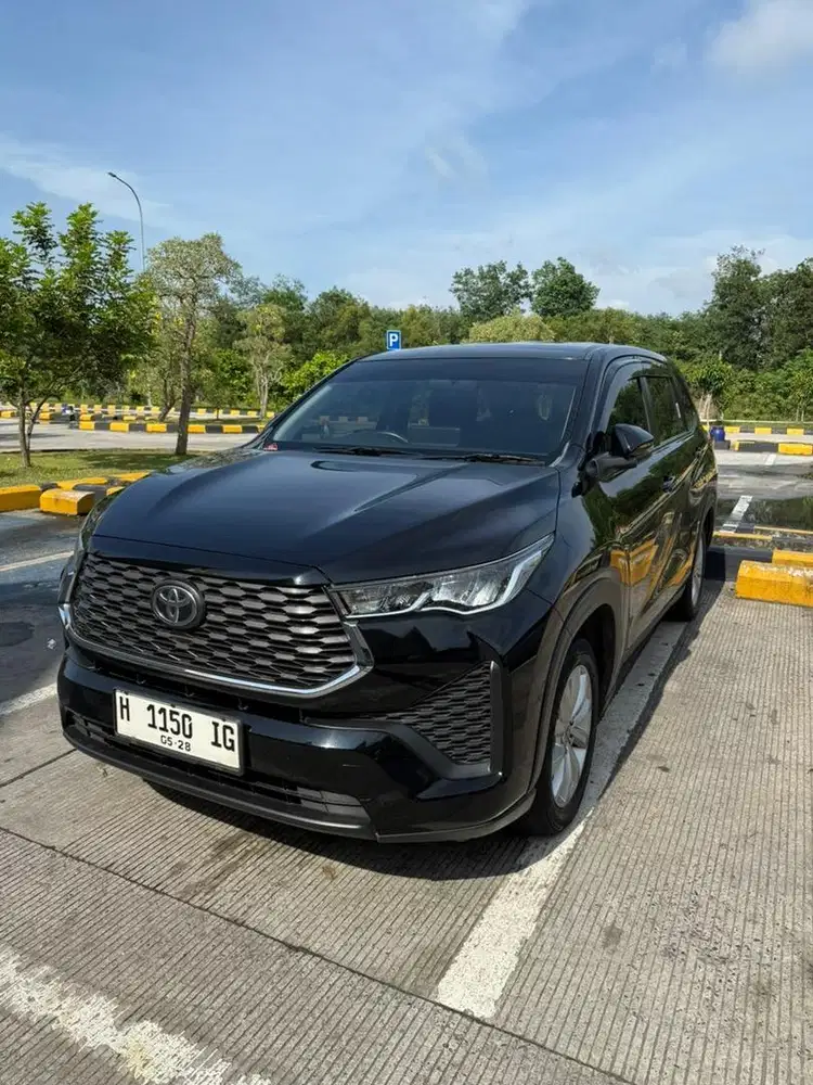 Kijang Innova Zenix Type V Bensin Th 2023