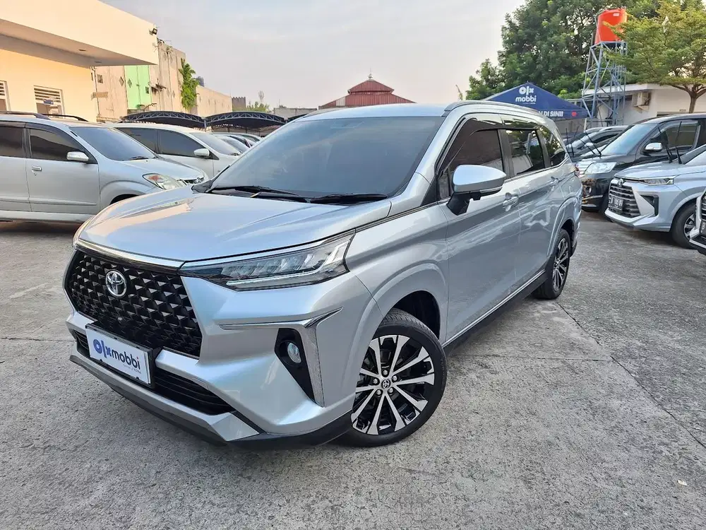 Pajak Panjang - Toyota Avanza 1.5 New Veloz CVT Bensin-AT 2022