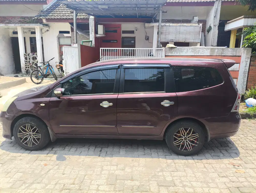 Nissan Livina 2013 Bensin