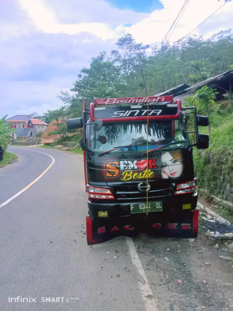 Dump truk Dina tahun 2009