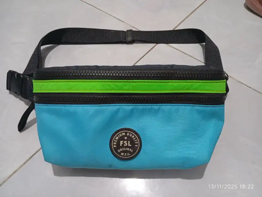 Tas Slempang Fossil