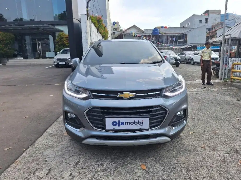 DP MURAH Chevrolet Trax 1.4 Premier Bensin-AT 2018 Abu-Abu CERNB