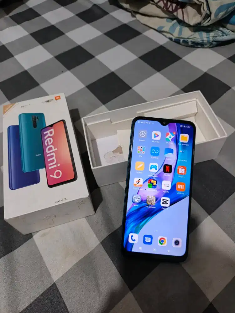 Xiaomi Redmi 9 Ram 3/32 Normal Siap pakai
