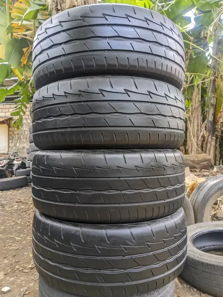 Ban copotan ring 18 235/50