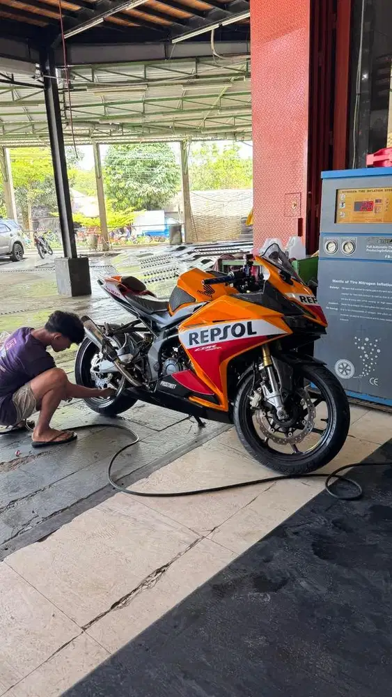 Jual Santai Honda CBR 250 rr Repsol