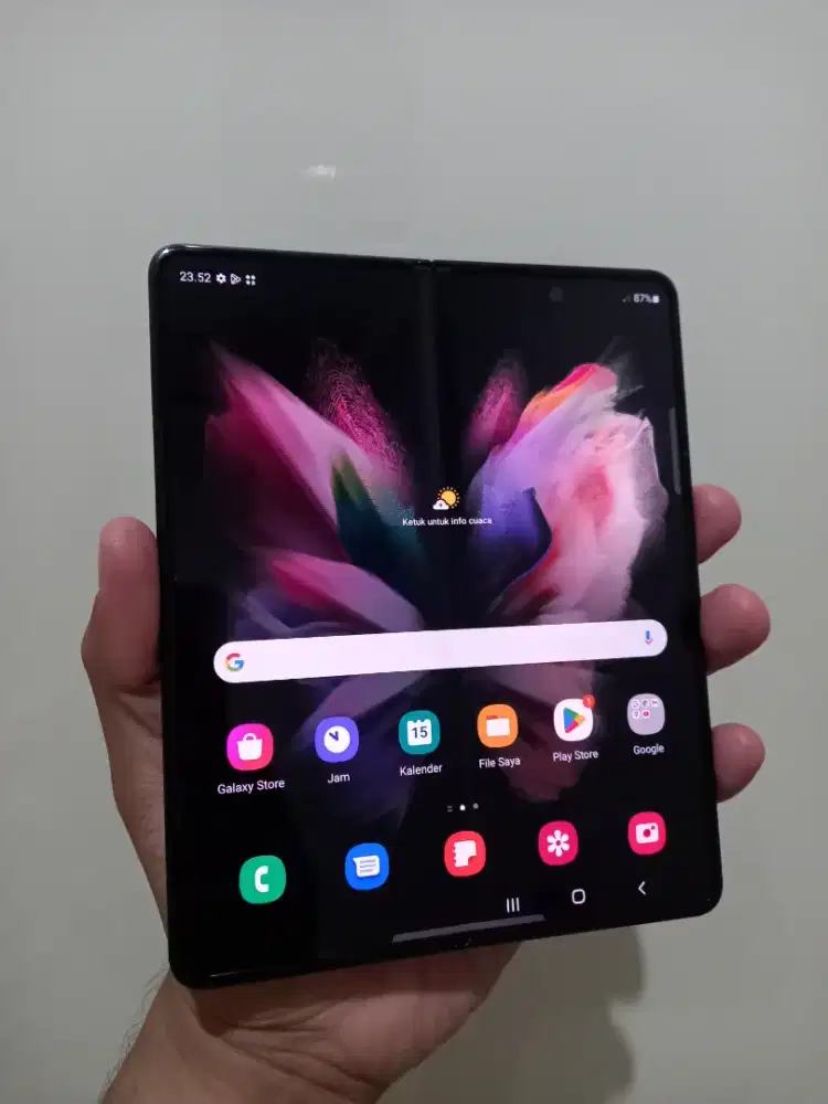 Samsung Galaxy Z Fold 3 Ram 12/256Gb 5G Fullset normal lecet pake aja