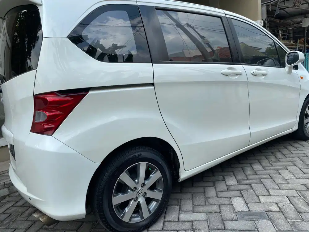 Honda Freed 2011 Bensin