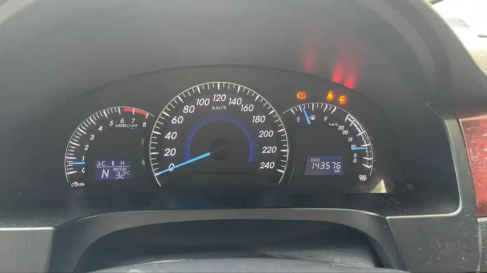 Toyota Camry 2.5 G 2013