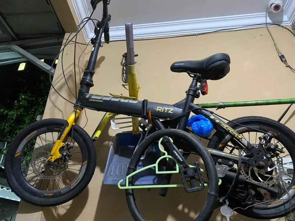 SEPEDA LIPAT ODESSY UK 16 LIKE NEW