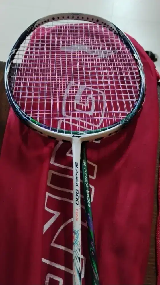 Raket Badminton Lining