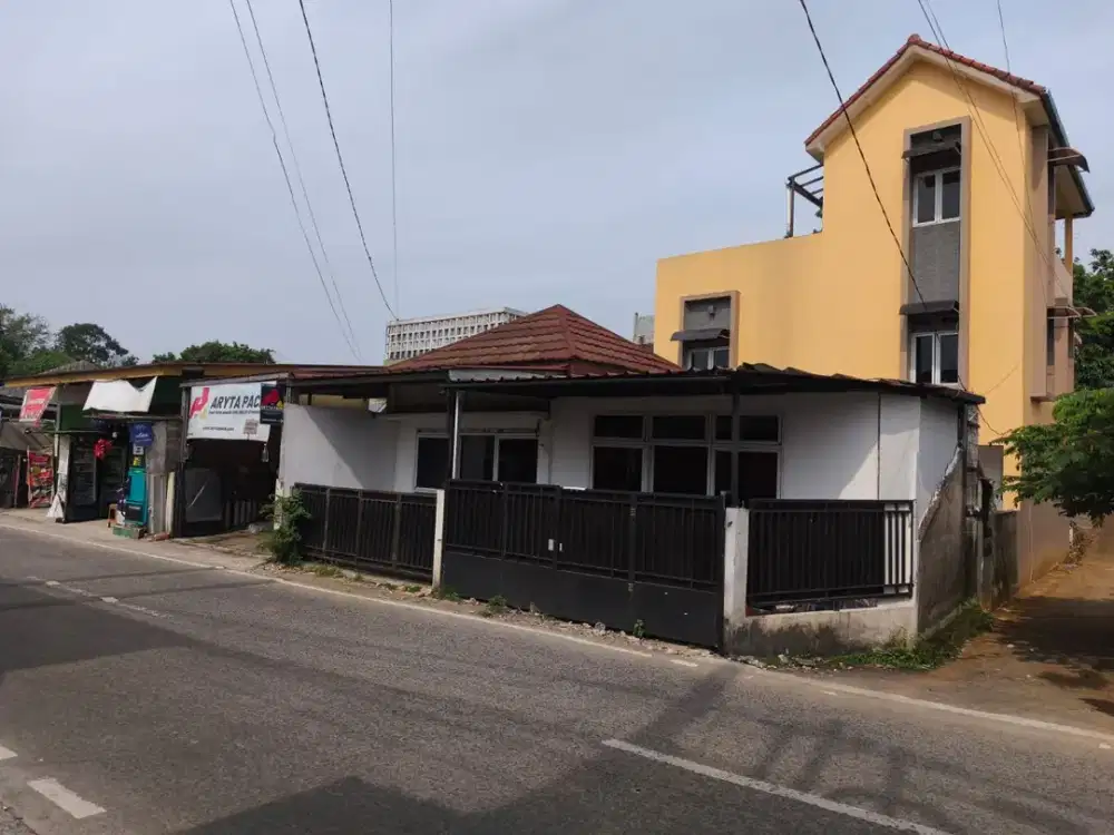 Rumah Ruko Rukan 3 Lantai Pinggir Jalan Sogiri Dekat TOL Tanah Baru Siap Huni