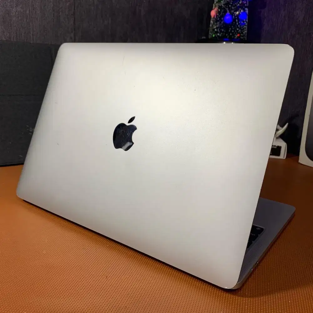 Macbook Pro M1 16/256gb 13inch 2020 Silver