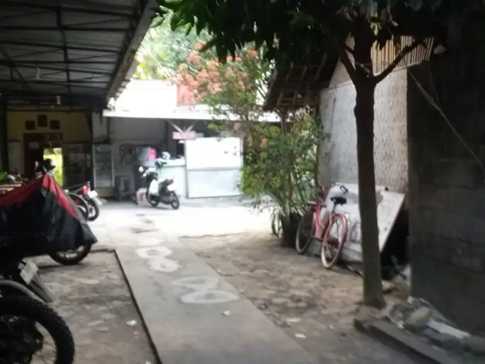 Kost-kostan Joglo dan Lapangan Futsal dekat Kampung Inggris Jogja