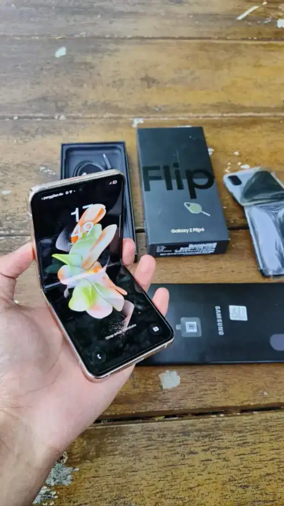 Samsung Z Flip 4 5G (SEIN)