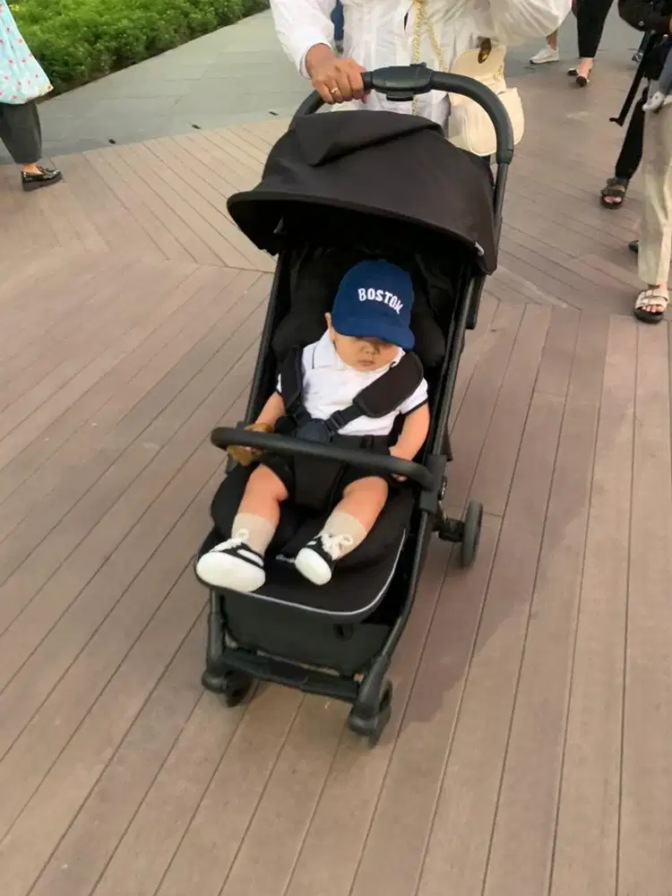 Stroller chocolate auto fold hitam