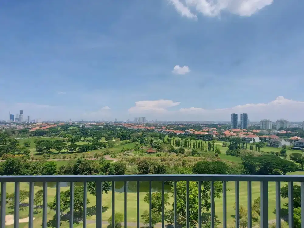 Apartemen Adhiwangsa Lenmarc Golf View dekat Pakuwon Mall