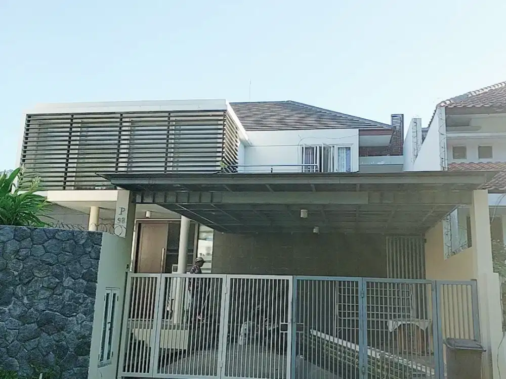 For Sale Graha Family Full Furnish With Swimming Pool