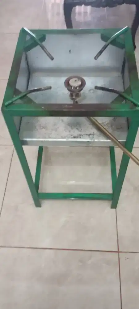 Kompor Mawar kaki tinggi