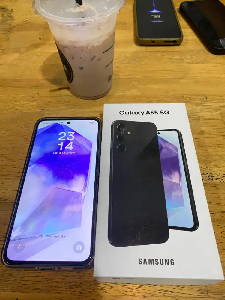 SAMSUNG A55 5G lecet pemakaian