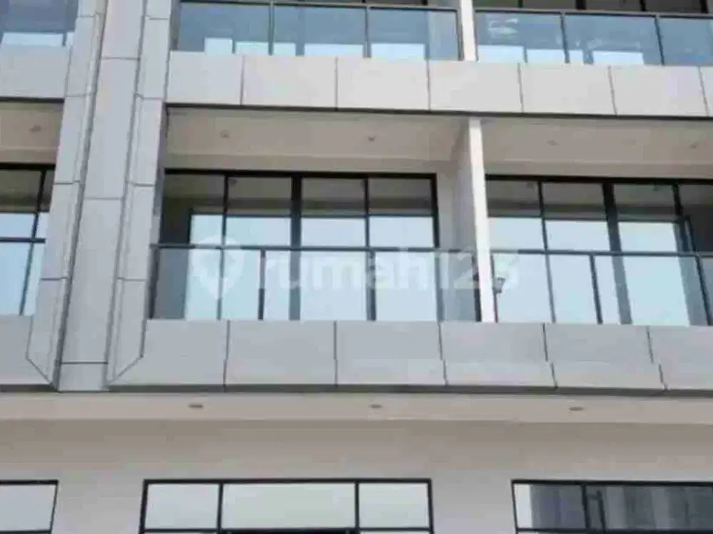 Disewakan segera rukan mega kuningan pik2 brandnew