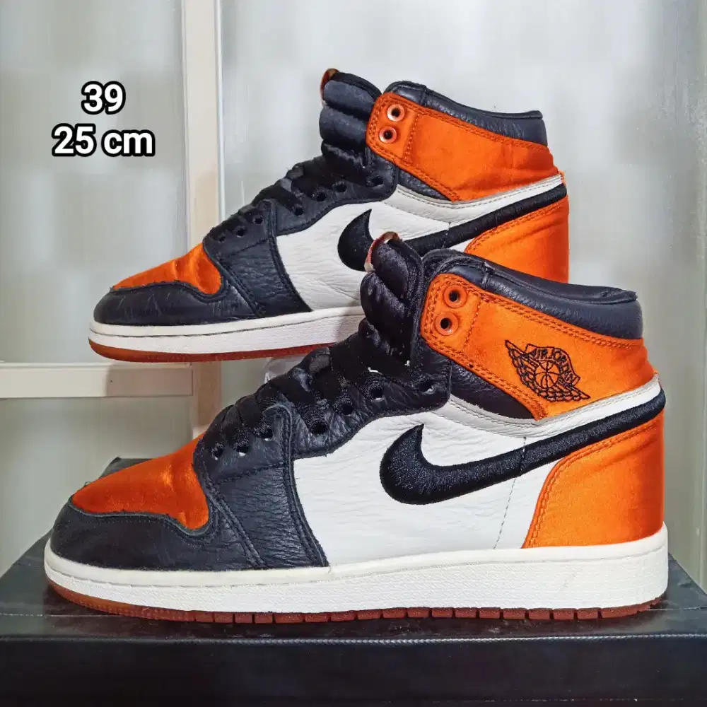 Nike AJ1 High Satin Shattered Blackboard