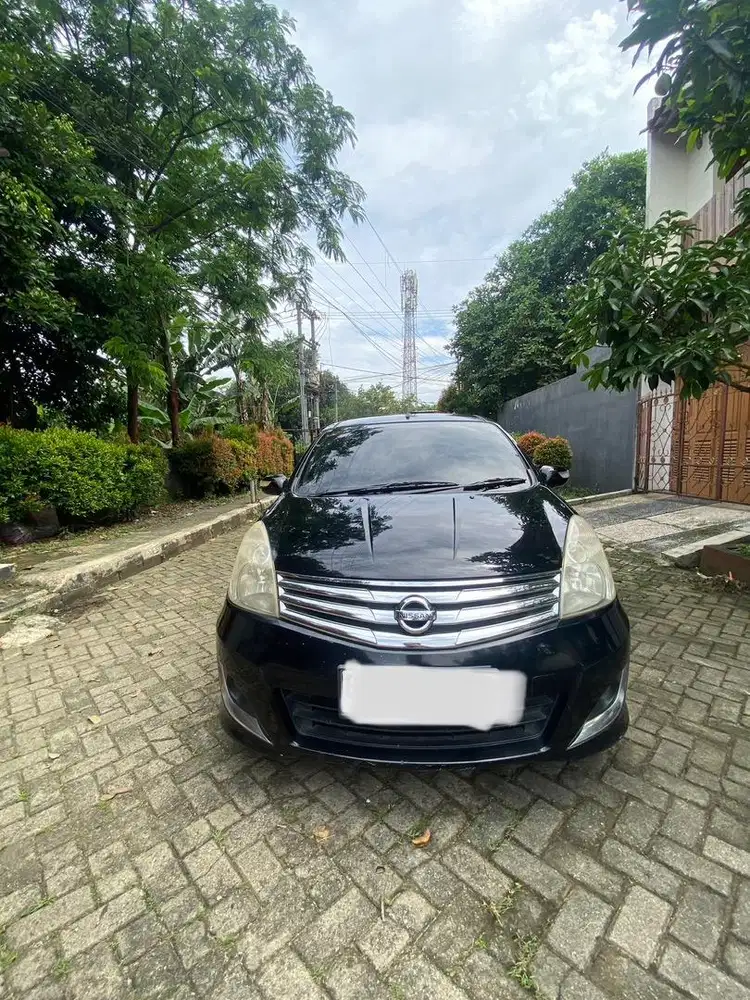 Nissan Grand Livina XV Ultimate AT