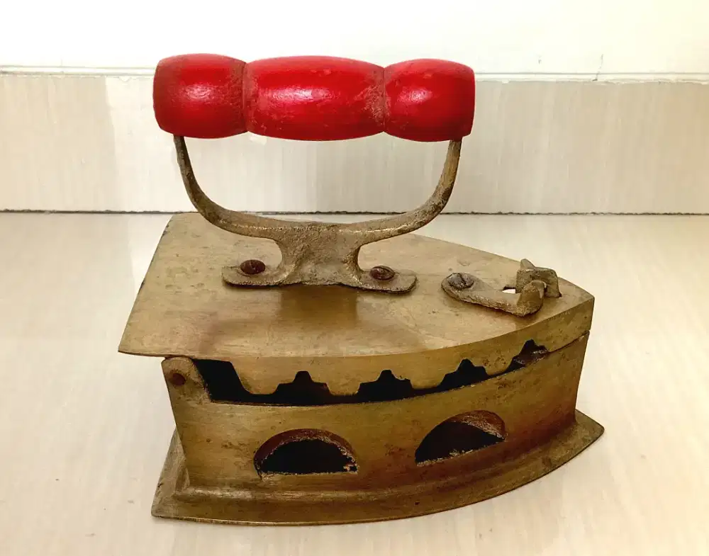 Setrika Arang Jadul Kuningan