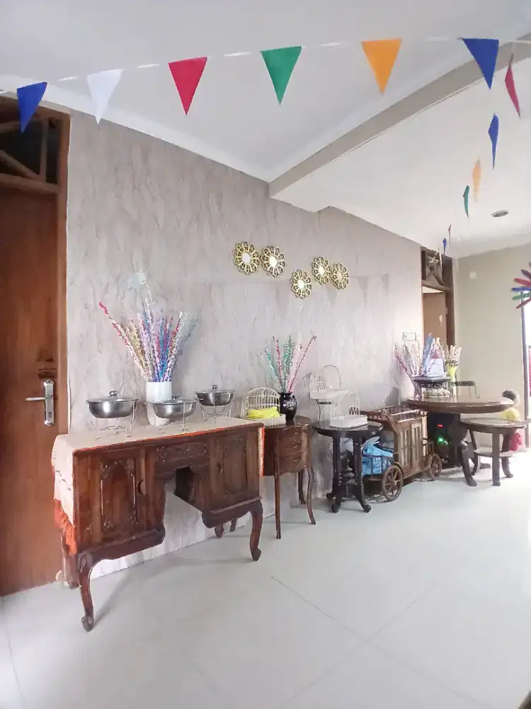 Dicari ART Wanita  sekaligus pengasuh anak