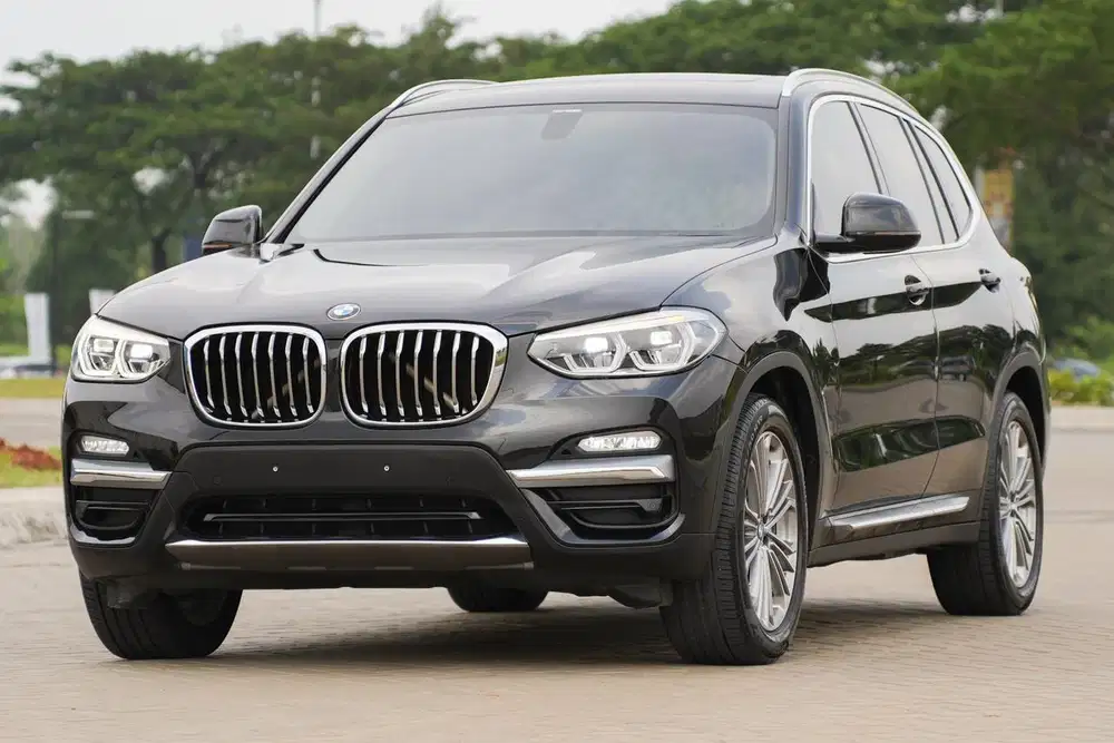 Panoramic! BMW X3 xDrive20i Luxury G01 2019 Black glc200 530i e300