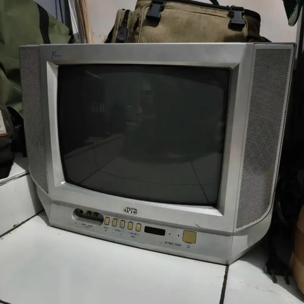TV Tabung JVC 19