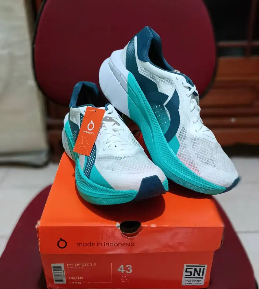 ORTUSEIGHT HYPEFUSE 3.0 WHITE / AQUA Size 43 (New)