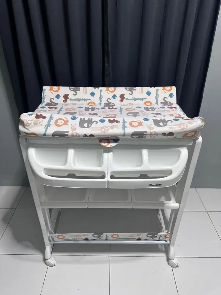 Cocolatte Baby Tafel - Preloved 2in1 Baby Bath & Changing Table -