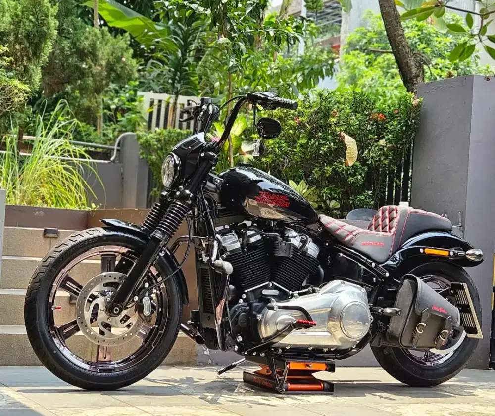 Harley Davidson Softail FXST Tahun 2025