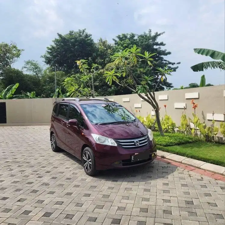 Honda Freed S 2010