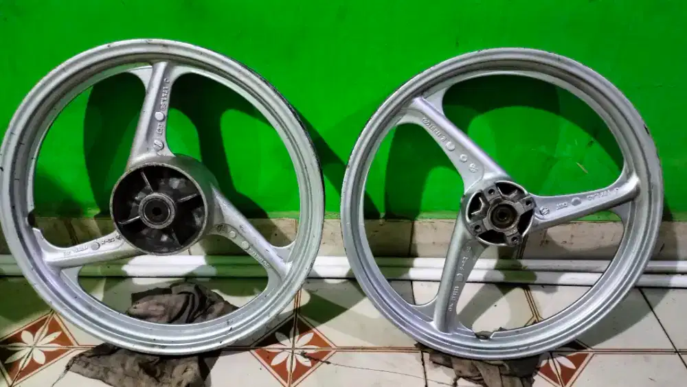 Velg ori enkei copotan F1zr